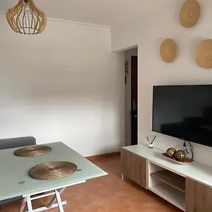 https://apartamento-reina-mercedes.es-andalucia.com